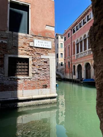 San Marco Apartment With Canal View Venedig Eksteriør billede
