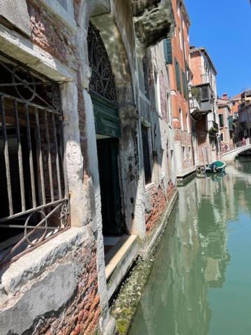 San Marco Apartment With Canal View Venedig Eksteriør billede