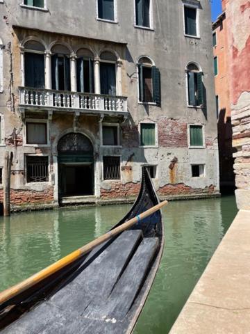 San Marco Apartment With Canal View Venedig Eksteriør billede
