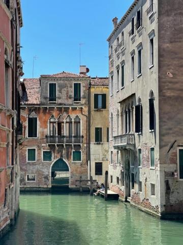 San Marco Apartment With Canal View Venedig Eksteriør billede