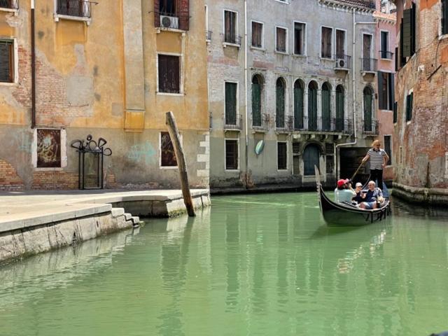 San Marco Apartment With Canal View Venedig Eksteriør billede